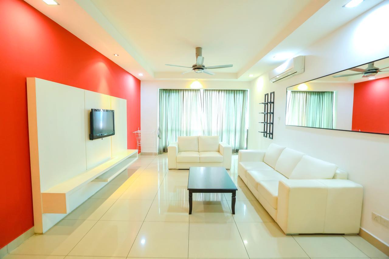 Richmond & Aston Kiara Suites Kl Куала-Лумпур Экстерьер фото